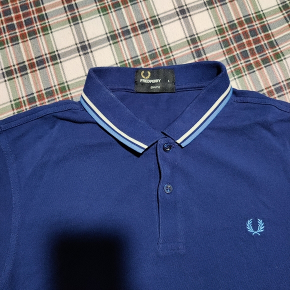 Selling variety of fred perry polo shirts.Price is per polo shirt . - Picture 6 of 10